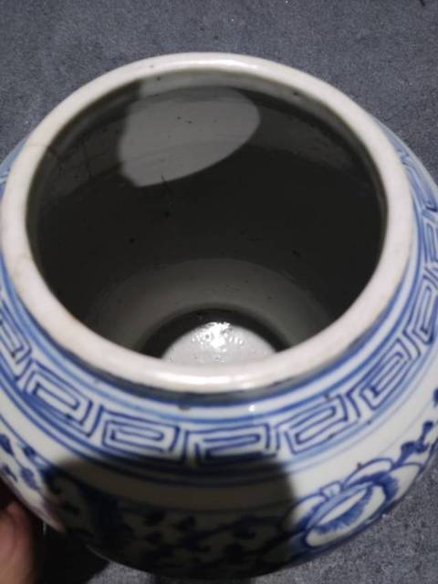 古玩陶瓷青花纏枝花喜字紋將軍罐真品鑒賞圖