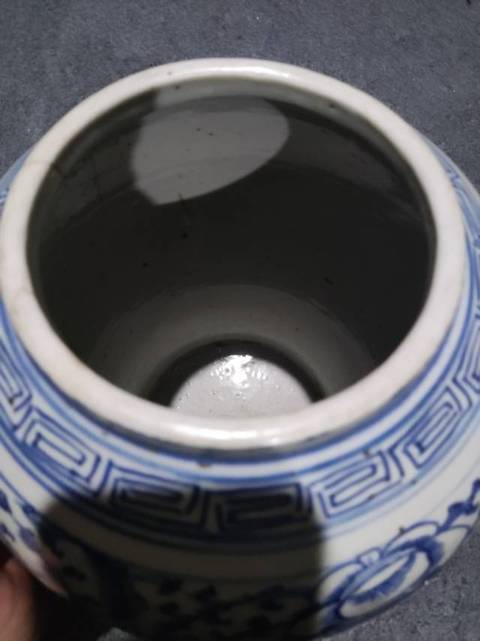 古玩陶瓷青花纏枝花喜字紋將軍罐真品鑒賞圖