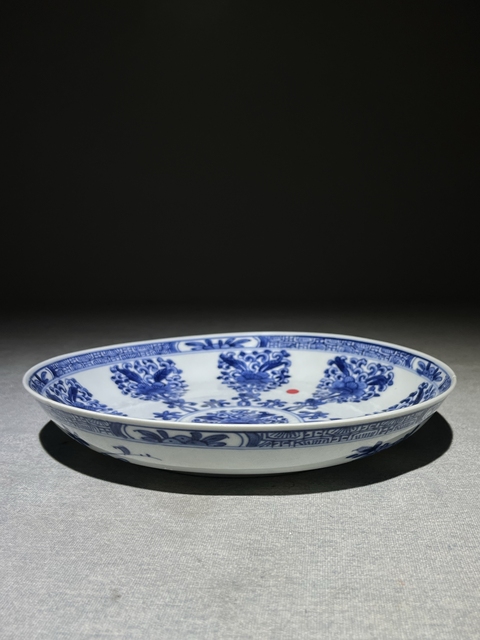 古玩陶瓷青花花卉紋盤真品鑒賞圖