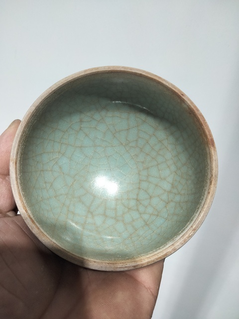 古玩陶瓷龍泉青瓷芒口盞真品鑒賞圖