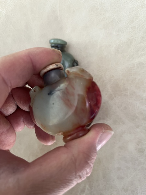 古玩玉器岫巖玉鼻煙壺真品鑒賞圖