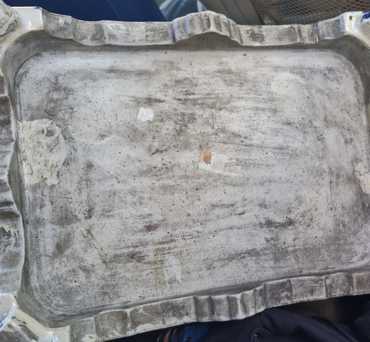 古玩陶瓷獅紋青花四足蓋盒真品鑒賞圖