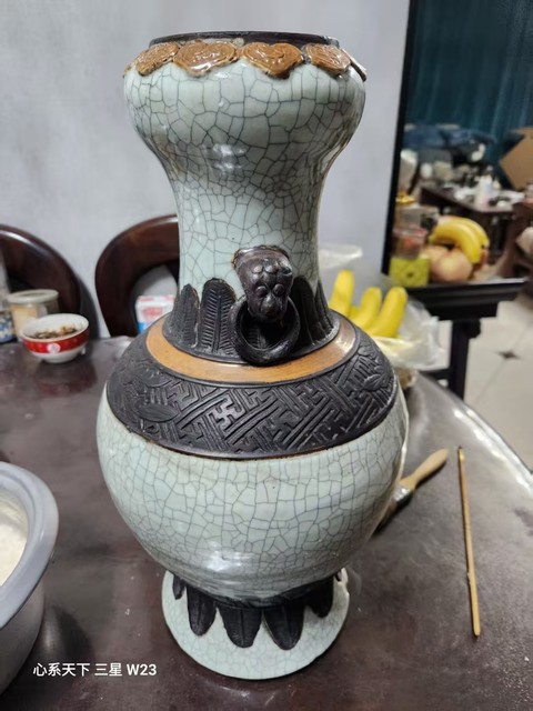 古玩陶瓷哥釉鐵骨泥洗口瓶真品鑒賞圖