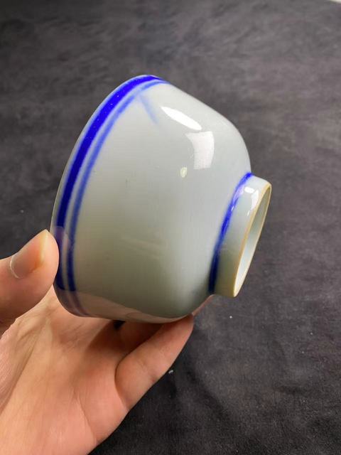 古玩陶瓷青花線條紋茶碗真品鑒賞圖