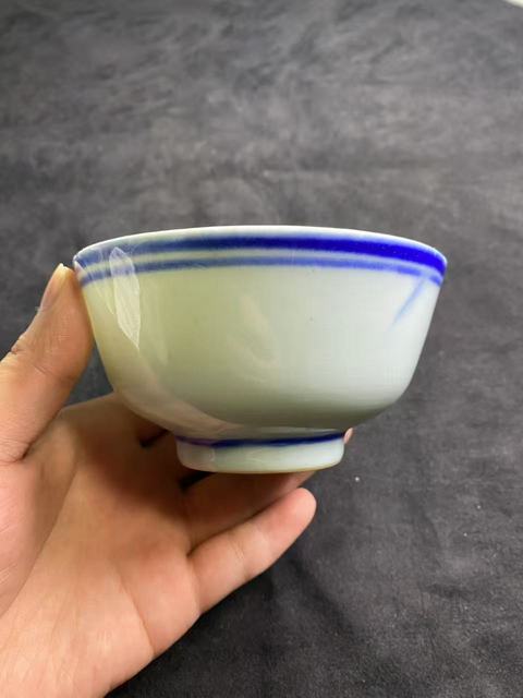 古玩陶瓷青花線條紋茶碗真品鑒賞圖
