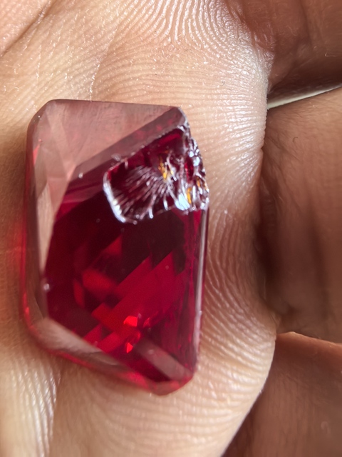 古玩玉器紅色寶石真品鑒賞圖