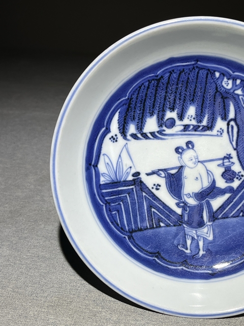 古玩陶瓷藍采和青花盤真品鑒賞圖