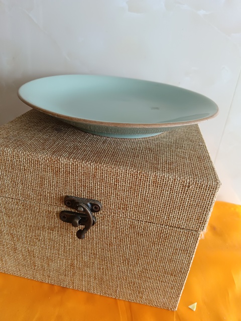 古玩陶瓷清中期精品嘉慶本朝款豆青釉賞盤拍賣，當前價格998元