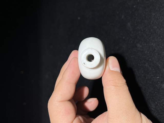 古玩陶瓷晚清民國(guó)白釉鼻煙壺拍賣，當(dāng)前價(jià)格298元