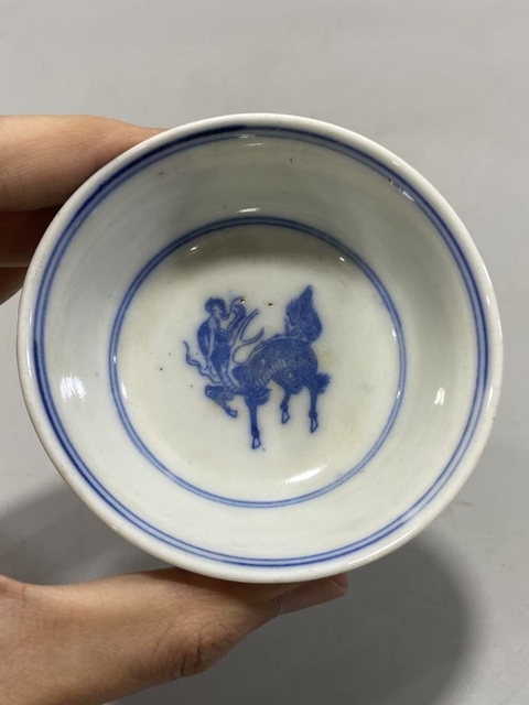 古玩陶瓷民國(guó)粉青釉青花麒麟望月紋賞碗拍賣(mài)，當(dāng)前價(jià)格198元