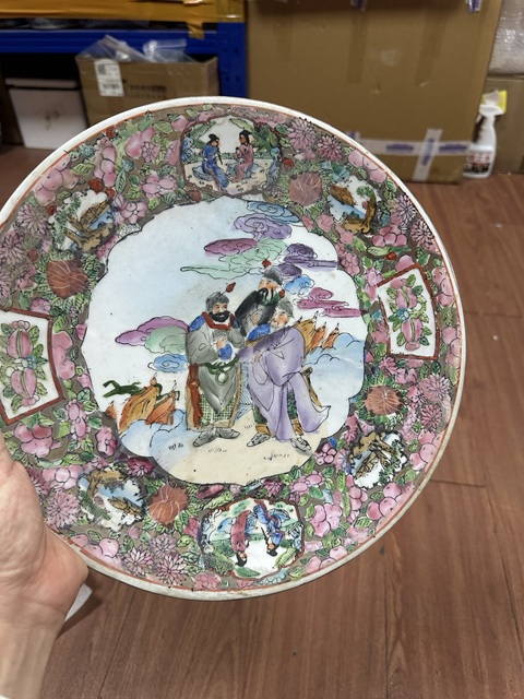 古玩陶瓷粉彩人物故事盤真品鑒賞圖