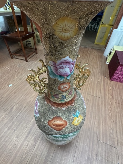 古玩陶瓷雙耳瓶真品鑒賞圖