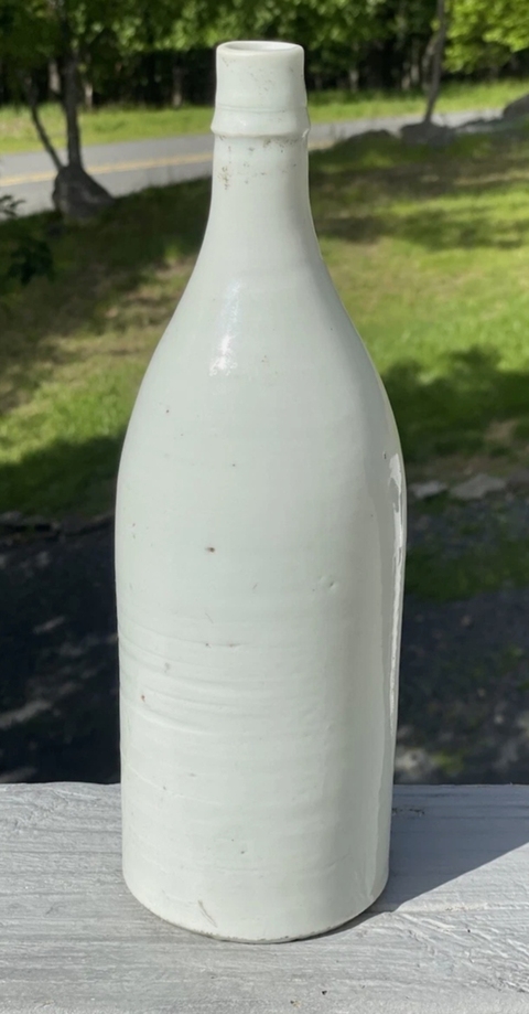 古玩陶瓷白釉酒瓶真品鑒賞圖