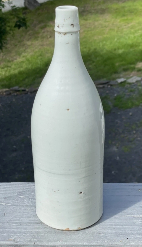 古玩陶瓷白釉酒瓶真品鑒賞圖