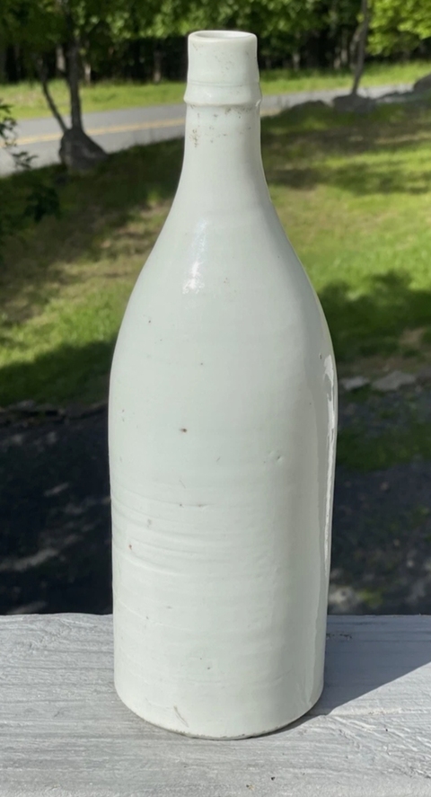 古玩陶瓷白釉酒瓶真品鑒賞圖