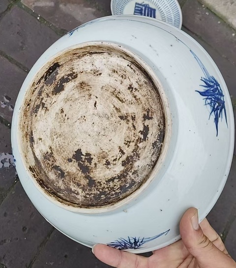 古玩陶瓷柳蔭棲馬紋青花盤真品鑒賞圖