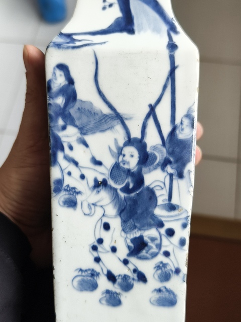 古玩陶瓷刀馬旦四方瓶真品鑒賞圖