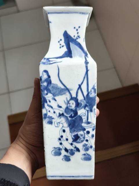 古玩陶瓷刀馬旦四方瓶真品鑒賞圖