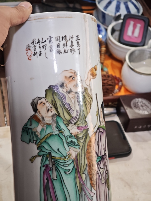 古玩陶瓷人物紋帽筒真品鑒賞圖