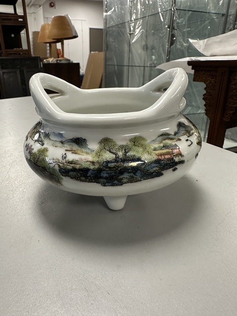 古玩陶瓷三足鳳眼香爐真品鑒賞圖