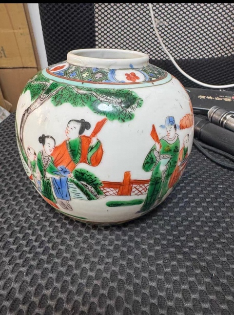 古玩陶瓷五彩人物紋罐真品鑒賞圖