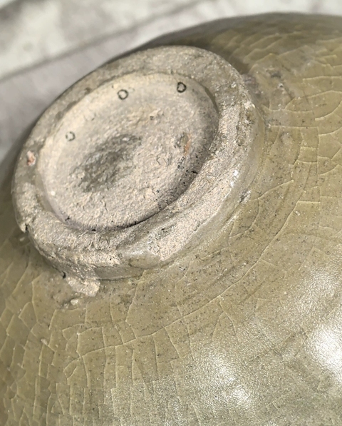 古玩陶瓷龍泉青瓷刻仰蓮紋碗真品鑒賞圖