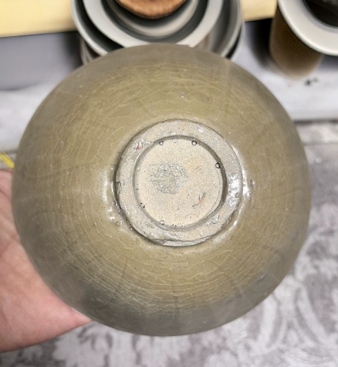 古玩陶瓷龍泉青瓷刻仰蓮紋碗真品鑒賞圖