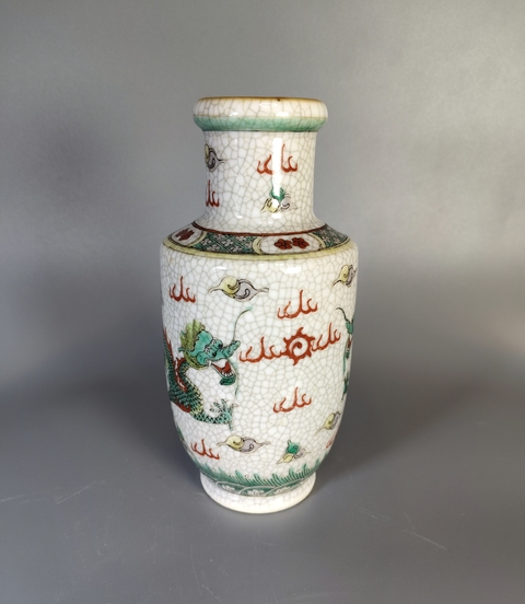 古玩陶瓷哥釉五彩趕珠龍紋棒槌瓶真品鑒賞圖