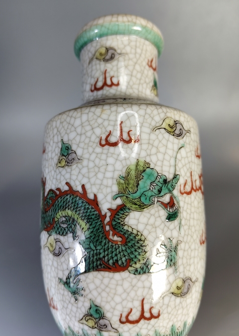 古玩陶瓷哥釉五彩趕珠龍紋棒槌瓶真品鑒賞圖