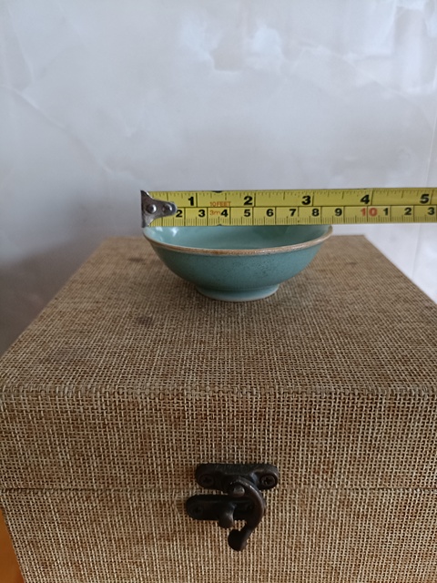 古玩陶瓷豆青釉淺碗真品鑒賞圖