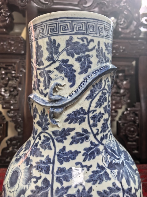 古玩陶瓷福壽三多螭龍紋青花瓶真品鑒賞圖