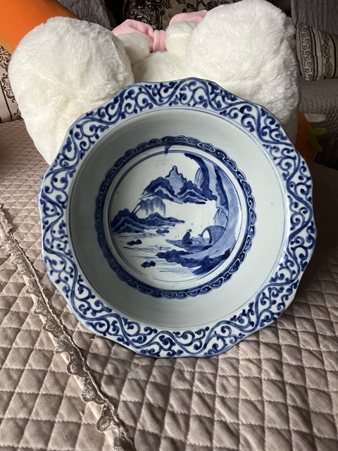 古玩陶瓷山水紋青花花口折沿凈手盆真品鑒賞圖