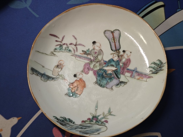 古玩陶瓷粉彩盤真品鑒賞圖