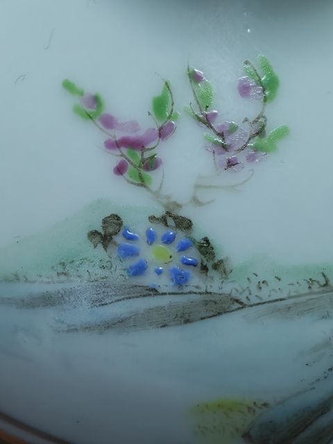 古玩陶瓷粉彩蓋盅真品鑒賞圖