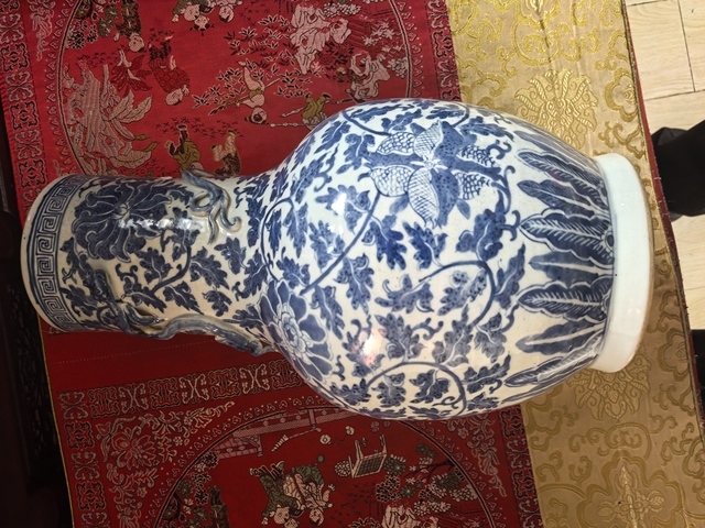 古玩陶瓷青花螭龍瓶真品鑒賞圖