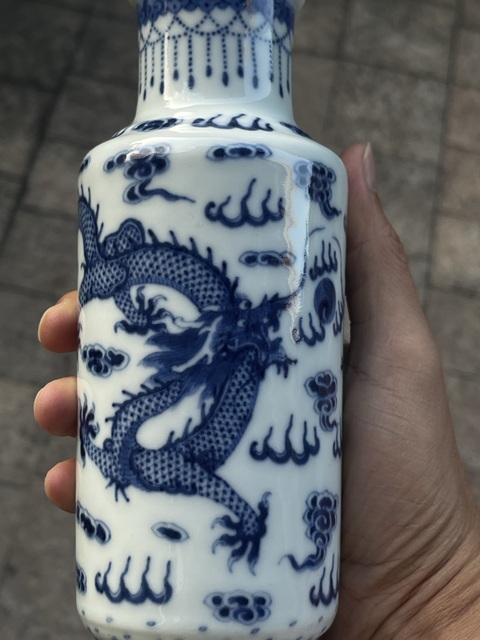 古玩陶瓷青花龍紋棒槌瓶真品鑒賞圖