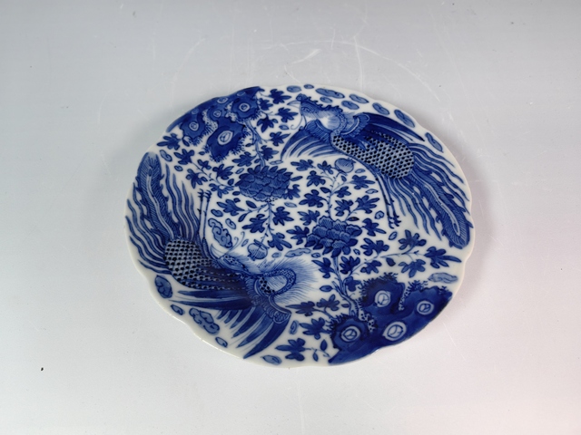 古玩陶瓷晚清鳳求凰花卉紋青花花口盤真品鑒賞圖
