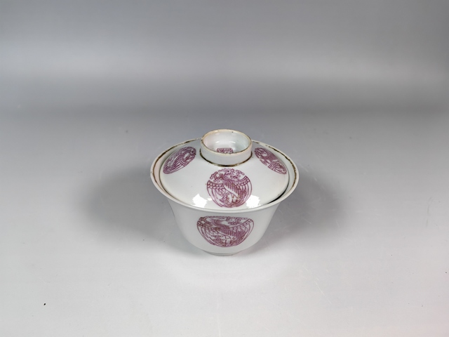 古玩陶瓷民國胭脂紅團風紋茶蓋杯真品鑒賞圖