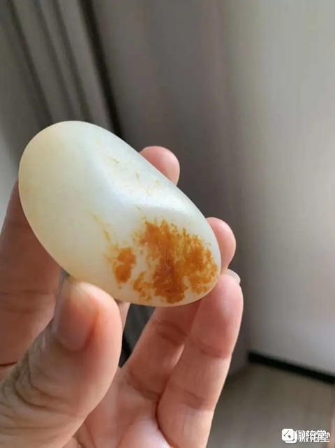 古玩玉器染色仿和田籽料原石真品鑒賞圖