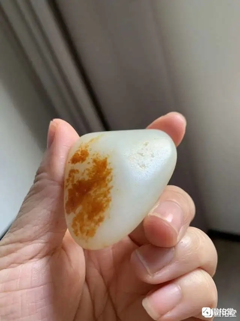 古玩玉器染色仿和田籽料原石真品鑒賞圖