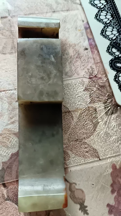 古玩玉器和田玉雕“谷紋劍璏”真品鑒賞圖