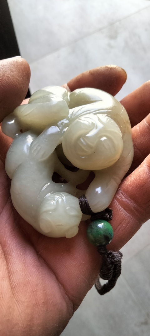 古玩玉器和田玉雕“童子把件”真品鑒賞圖