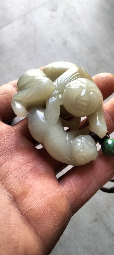 古玩玉器和田玉雕“童子把件”真品鑒賞圖