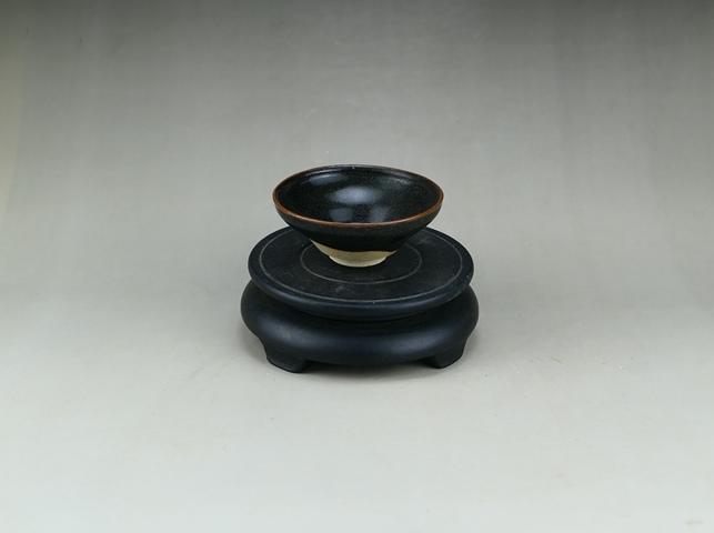 古玩陶瓷宋代·黑釉盞真品鑒賞圖