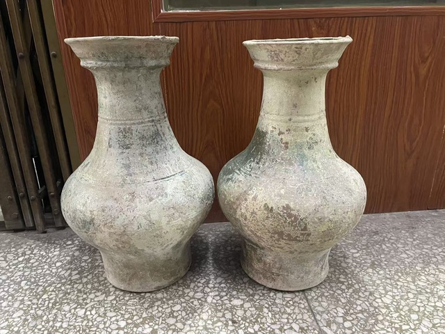 古玩陶瓷漢·銀釉美人瓶拍賣，當前價格4800元