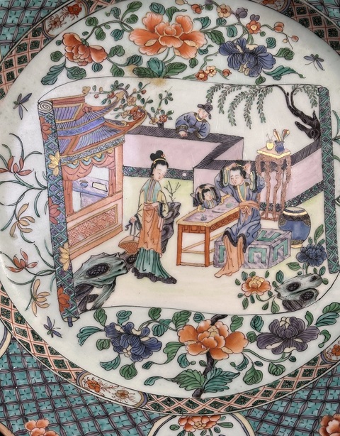 古玩陶瓷五彩人物故事紋花口盤真品鑒賞圖