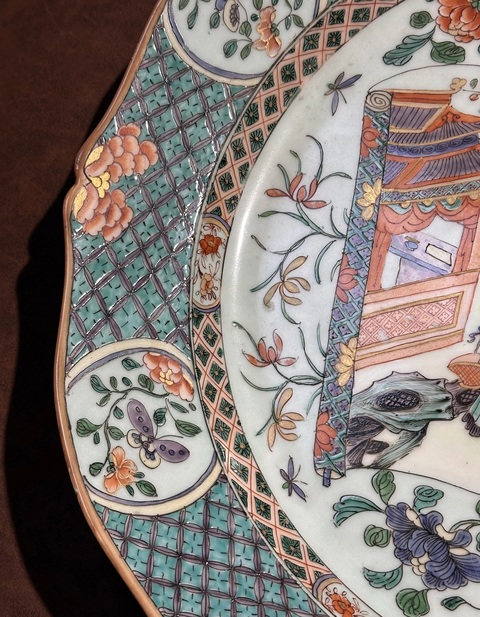 古玩陶瓷五彩人物故事紋花口盤真品鑒賞圖