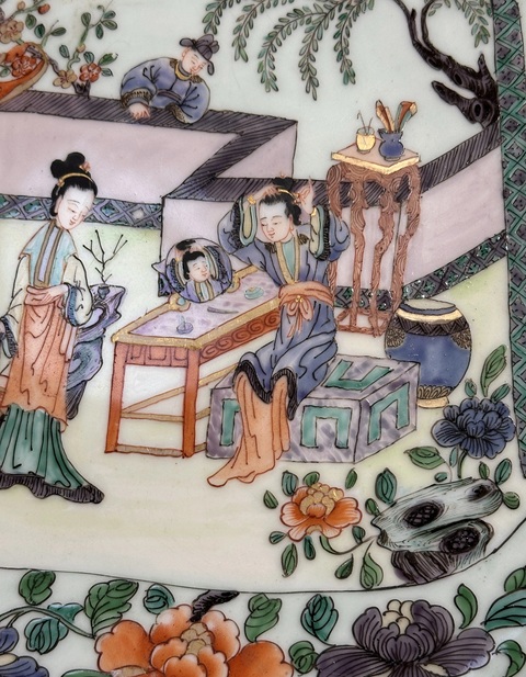 古玩陶瓷五彩人物故事紋花口盤真品鑒賞圖