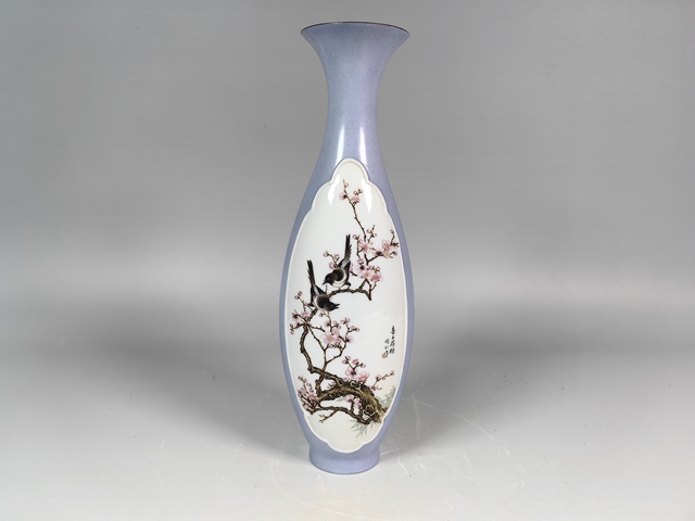 古玩陶瓷創(chuàng)匯喜鵲登梅魚(yú)藻紋琺瑯彩海棠瓶真品鑒賞圖