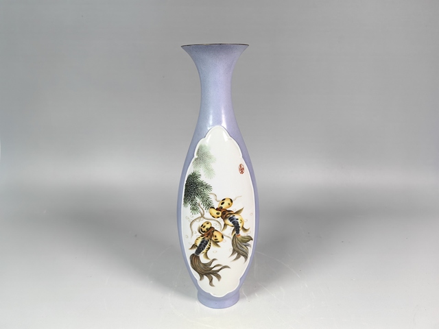 古玩陶瓷創(chuàng)匯喜鵲登梅魚(yú)藻紋琺瑯彩海棠瓶真品鑒賞圖